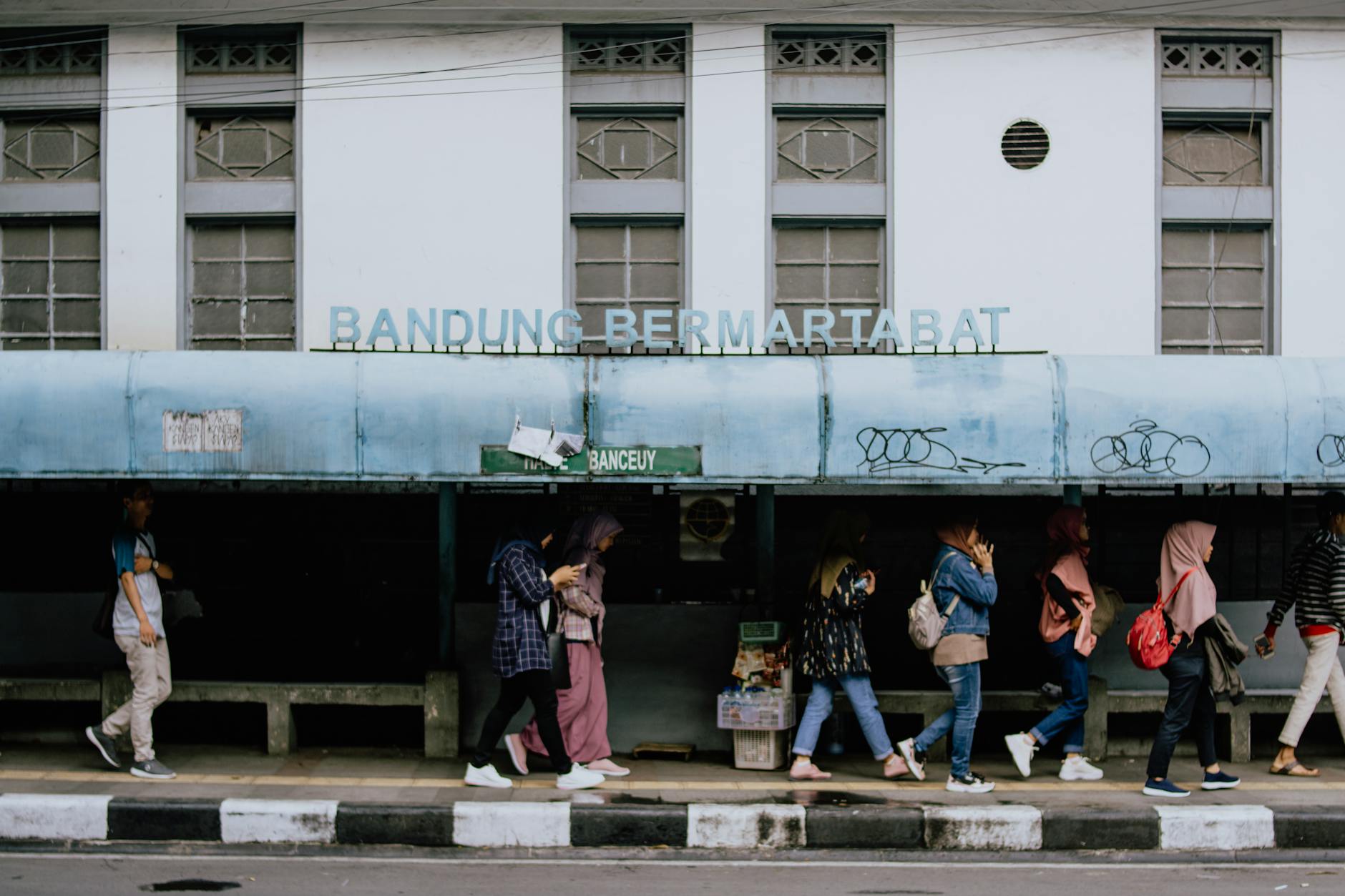 Peran Konsultan Perizinan Industri Manufaktur: Kapan Anda Membutuhkannya? 2026