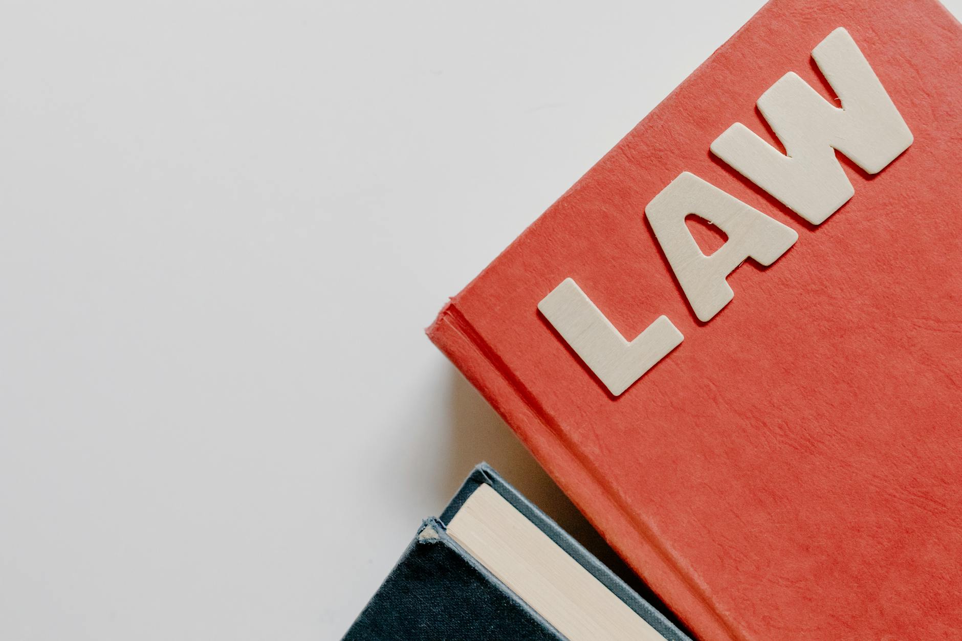 Regulasi Terbaru Omnibus Law 2026: Dampak pada Izin Usaha Sektor Manufaktur